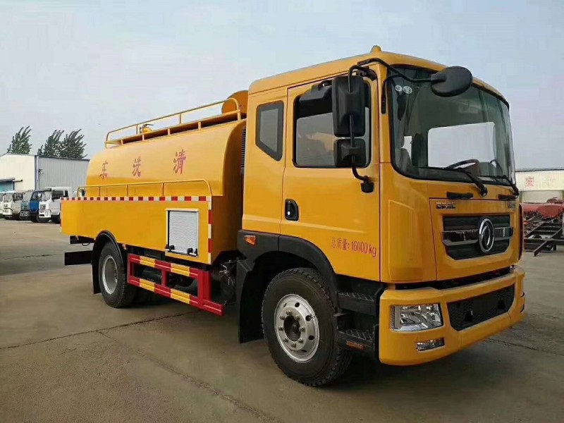 東風(fēng)大多利卡D9高壓清洗車