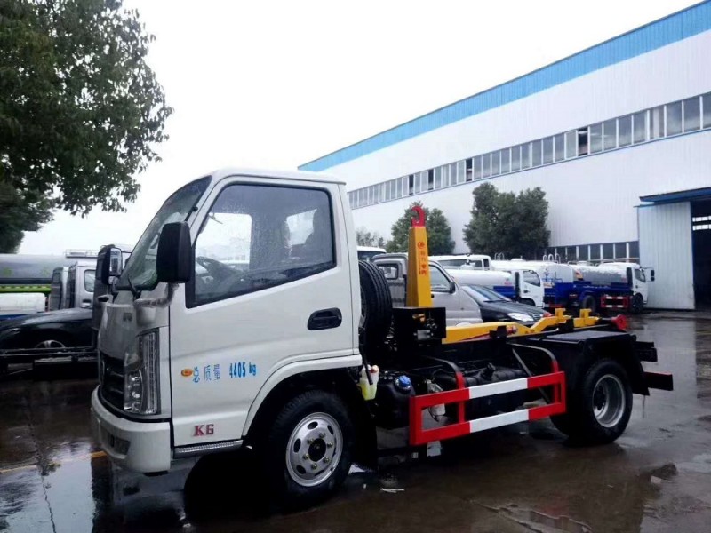 凱馬4方勾臂垃圾車