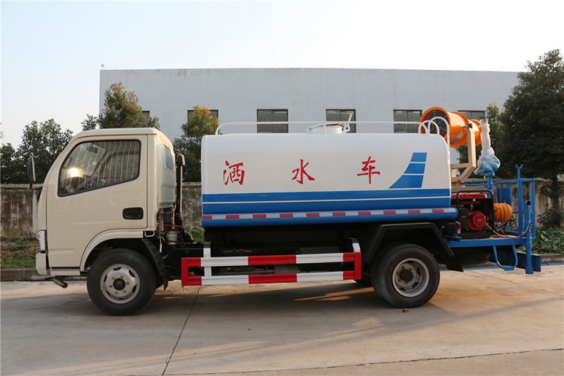 東風多利卡（3方）綠化噴灑車