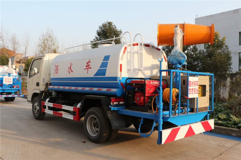 東風多利卡（3方）綠化噴灑車圖片