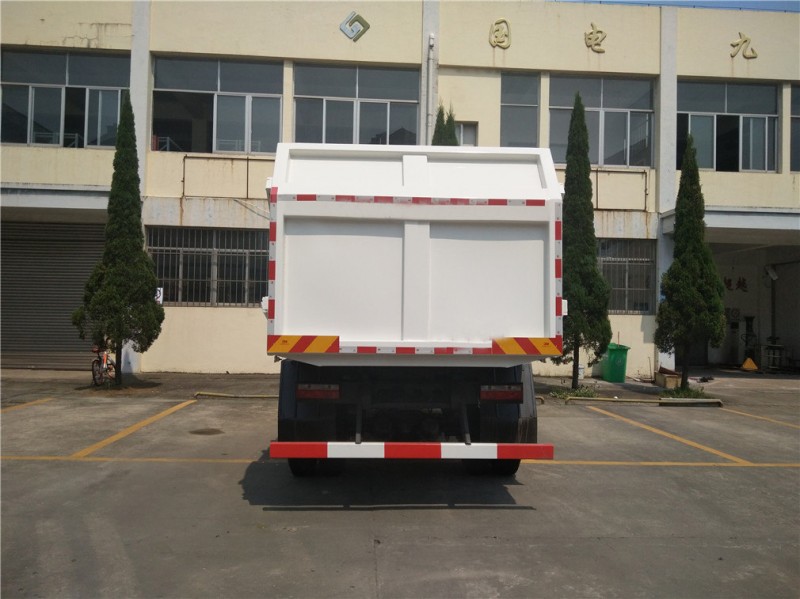 東風(fēng)專底12方對接垃圾車