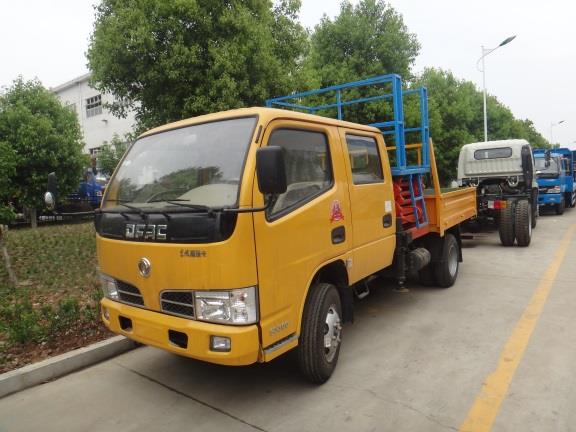 東風(fēng)雙排座8-10米平臺升降高空作業(yè)車 東風(fēng)雙排座8-10米平臺升降高空作業(yè)車圖片