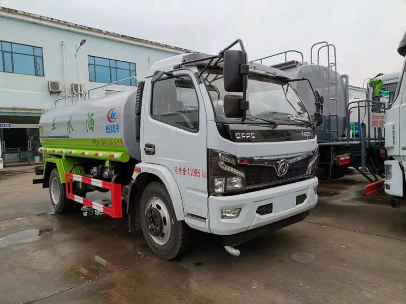 東風(fēng)福瑞卡灑水車（9方）