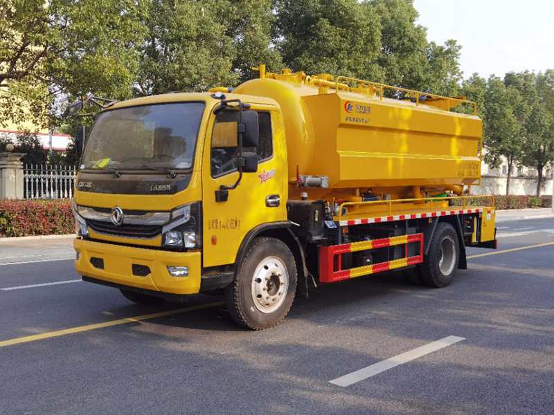 東風凱普特清洗吸污車