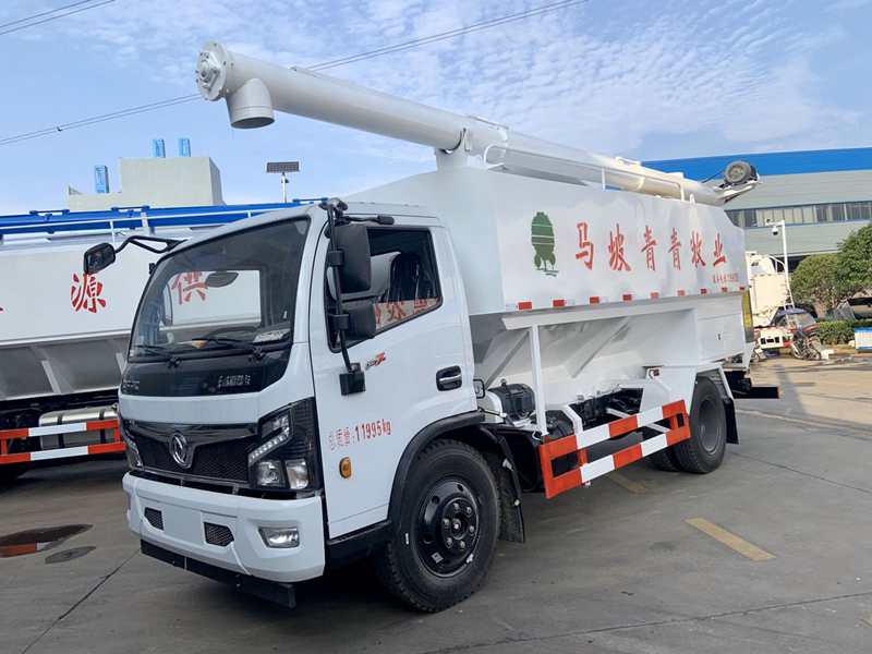 東風福瑞卡散裝飼料運輸車（12方）
